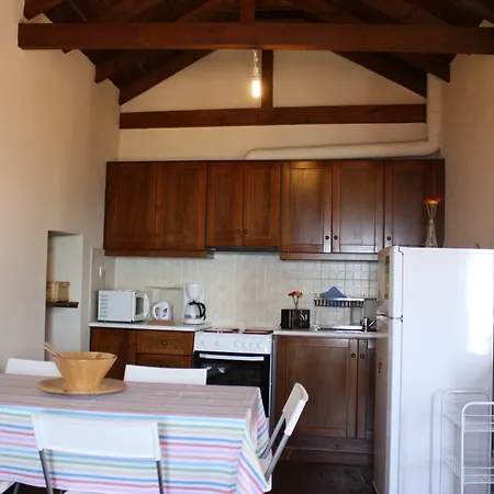 Villa Aeropi *